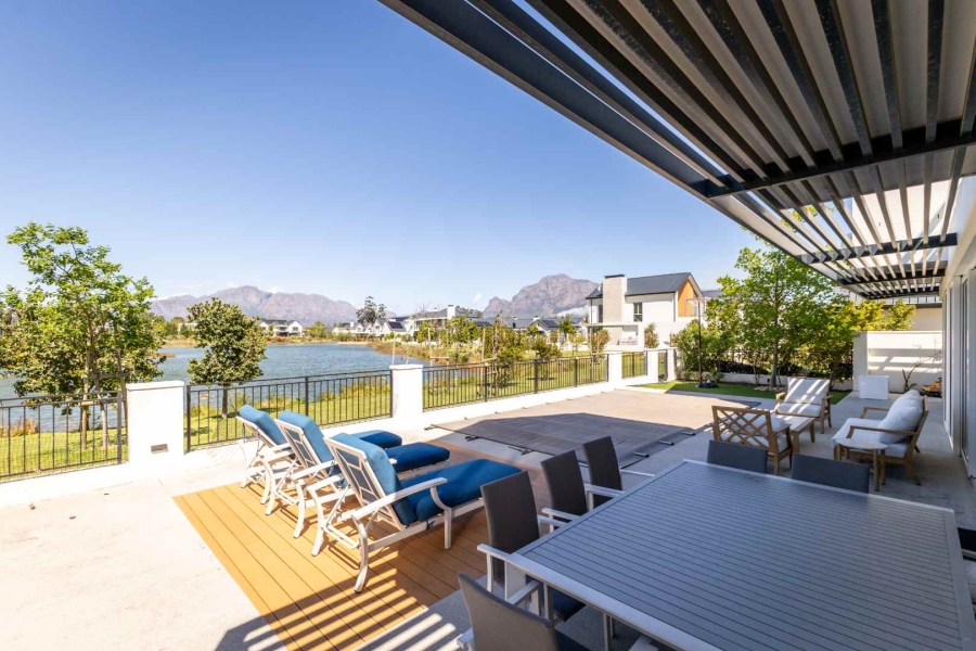 5 Bedroom Property for Sale in Val De Vie Estate Western Cape